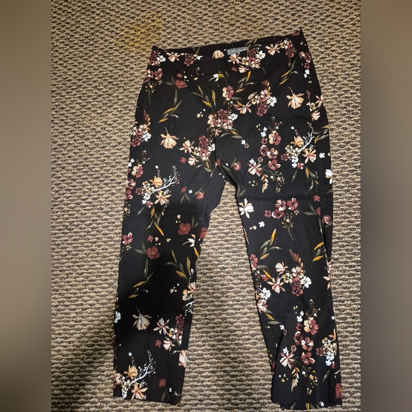 Erica Taylor Pants - Erica Taylor Floral Print Pants Trousers Career Casual Black 1X
SKU 236